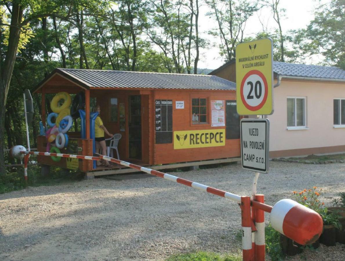 Hotel Mobilheim Chalet - Výrovická přehrada Vyrovice Exterior foto